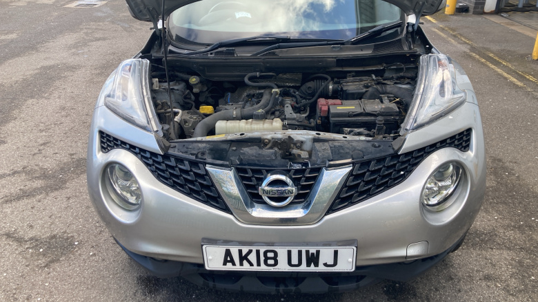 Nissan Juke 1.2 DiG-T N-Connecta 5dr Petrol Hatchback